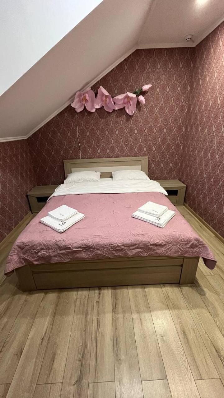 Art House Hostel Kamieniec Podolski Zewnętrze zdjęcie