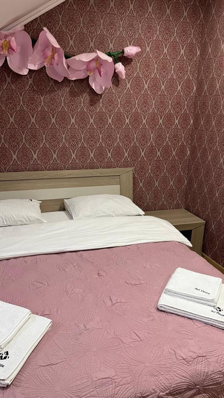 Art House Hostel Kamieniec Podolski Zewnętrze zdjęcie