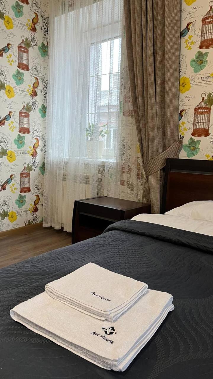 Art House Hostel Kamieniec Podolski Zewnętrze zdjęcie