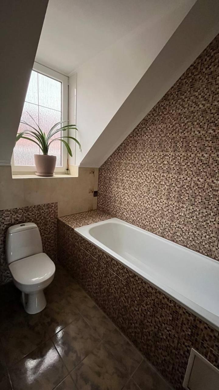 Art House Hostel Kamieniec Podolski Zewnętrze zdjęcie