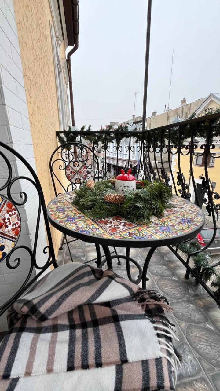 Art House Hostel Kamieniec Podolski Zewnętrze zdjęcie