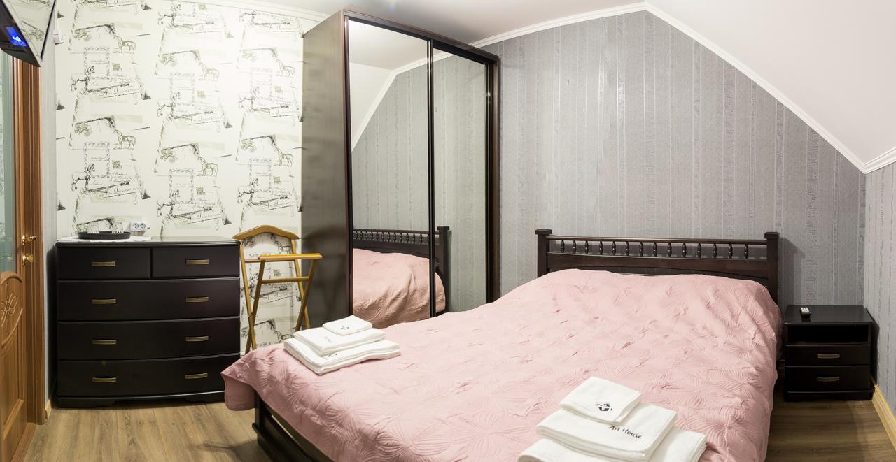 Art House Hostel Kamieniec Podolski Zewnętrze zdjęcie