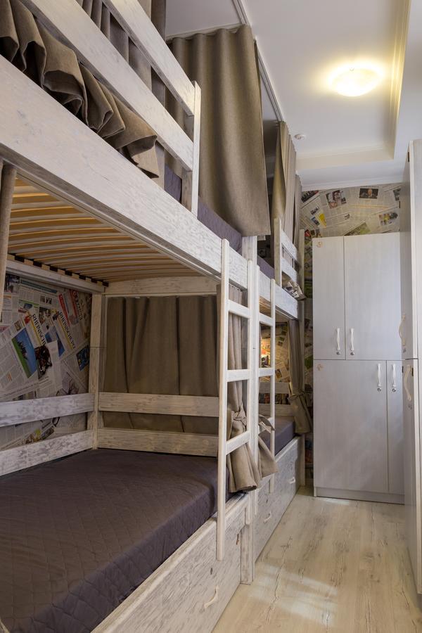 Art House Hostel Kamieniec Podolski Zewnętrze zdjęcie