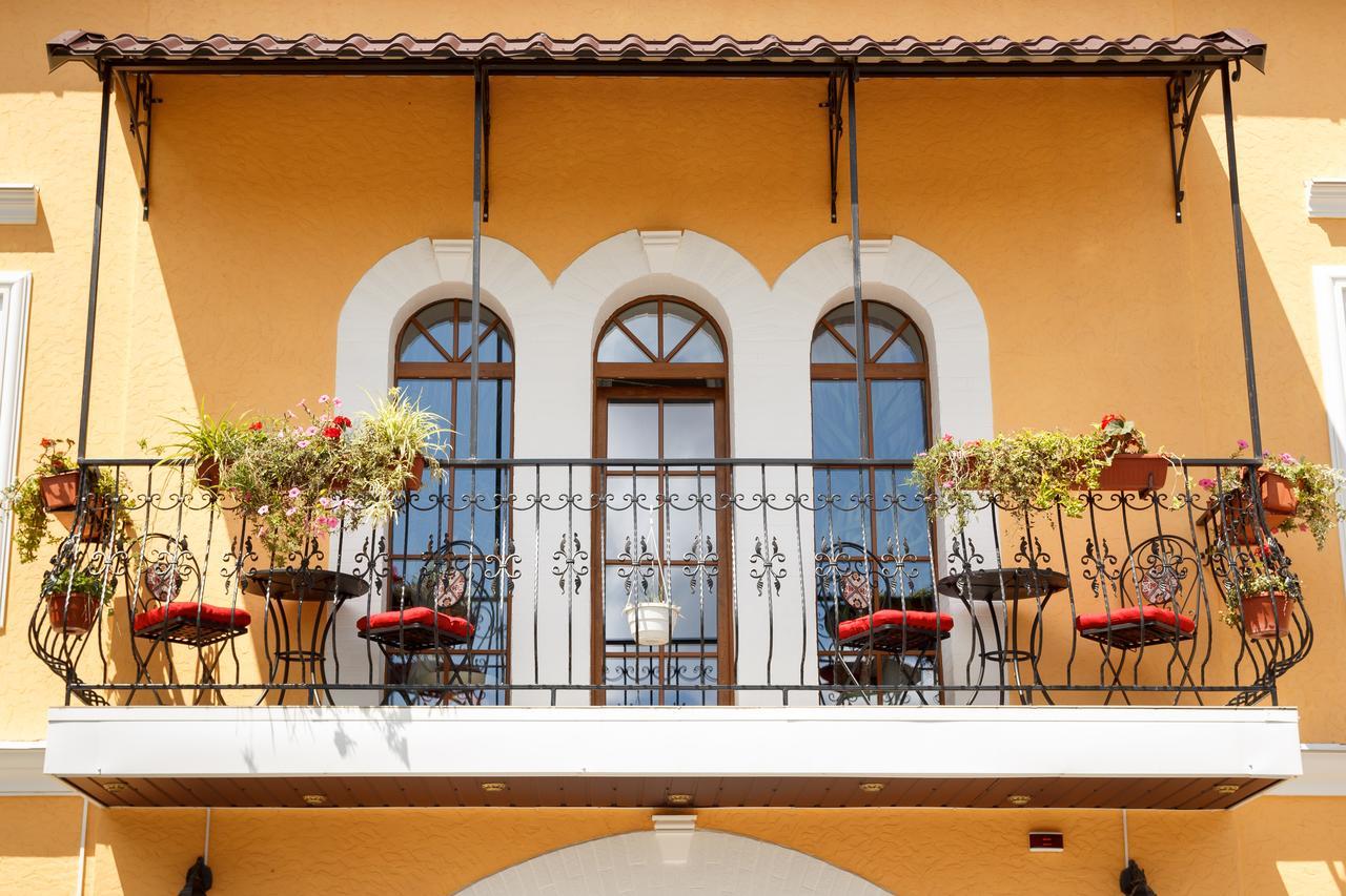 Art House Hostel Kamieniec Podolski Zewnętrze zdjęcie